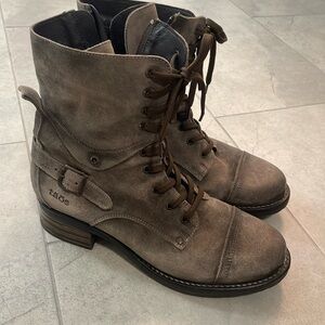 Taos women’s zip heel boot